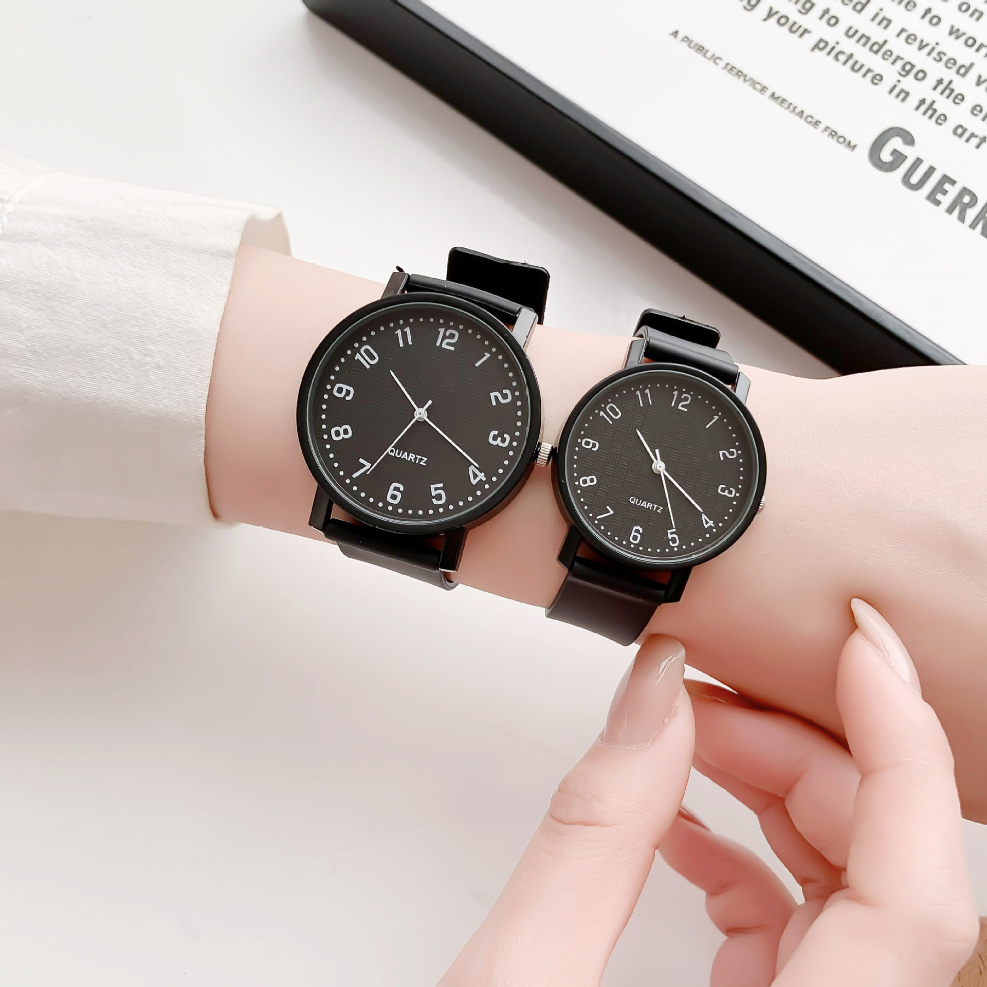 Simple Black Watch Quartz Watc - Luxury Watch For Girls recension och pris